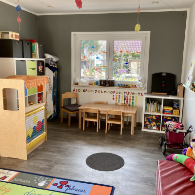 Das Zwergenzimmer mit Sitzgruppe